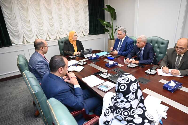 وزيرة التضامن تتابع الموقف التنفيذي لميكنة منظومة الرعاية الاجتماعية وأوضاع المؤسسات الحرجة