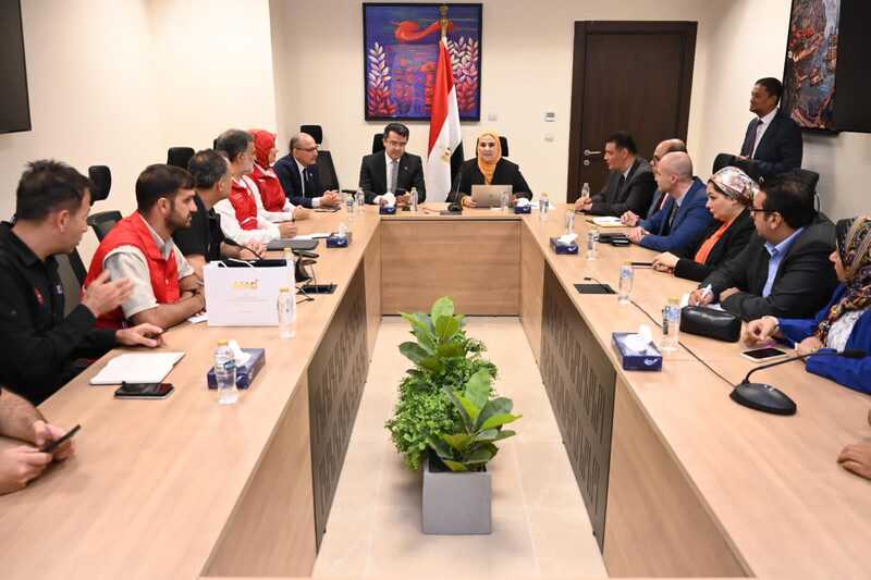 «التضامن» تبحث مع رئيس هيئة الكوارث ورئيسة الهلال الأحمر بتركيا إيصال الخدمات الإغاثية لقطاع غزة