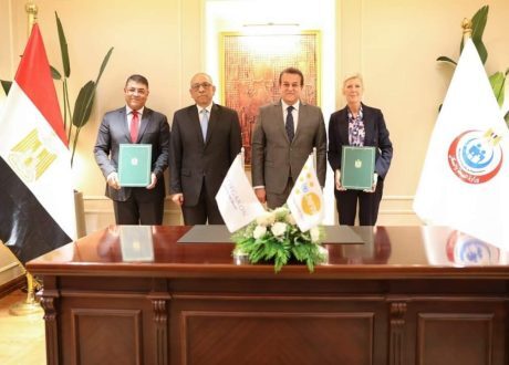وزير الصحة يشهد توقيع بروتوكول تعاون لدعم برامج تنظيم الاسرة