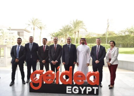دعمًا للابتكار والنمو في تكنولوجيا المعلومات.. رئيس الوزراء يتفقد مركز خدمات الدعم العملياتي لمجموعة «جيديا»