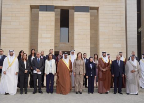 وزيرة التخطيط تناقش سبل التعاون المشترك مع وفد وزاري بحريني رفيع المستوى