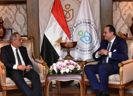 رئيس هيئة الرعاية الصحية يتابع مع نائب وزير الاتصالات ميكنة منظومة التأمين الصحي الشامل