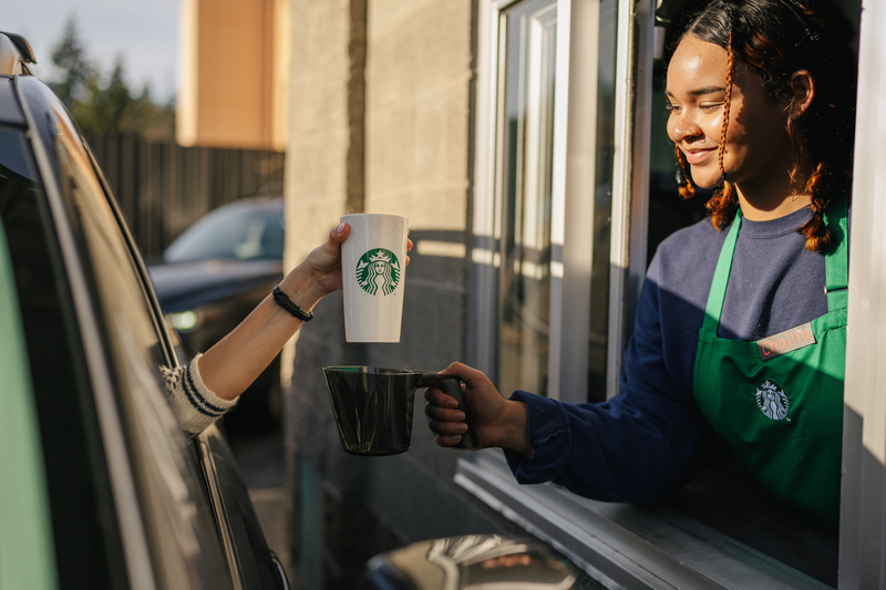 Starbucks customers can now re-fill their cups to cut waste
