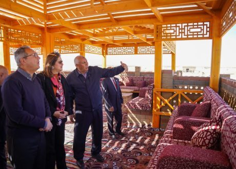 وزيرة التخطيط تتفقد مشروع المنزل الريفي صديق البيئة في الوادي الجديد