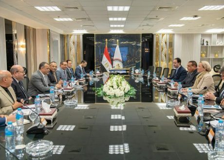 3 وزراء يبحثون مستجدات الموقف التنفيذي لمشروعات البنية الأساسية للمخلفات الصلبة