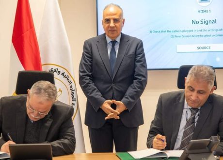 وزير الري يشهد توقيع بروتوكول تعاون بين وزارة الري وشركة السكر للنهوض بزراعات قصب وبنجر السكر