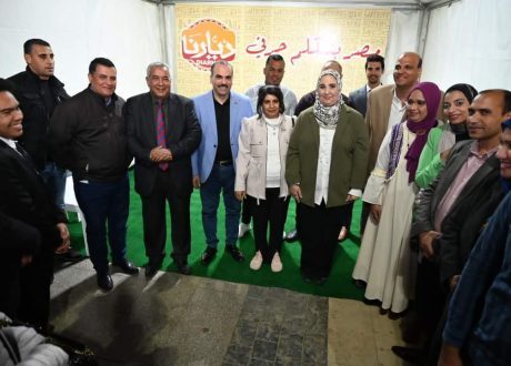 وزيرة التضامن تفتتح معرض «ديارنا» للحرف اليدوية بالأقصر