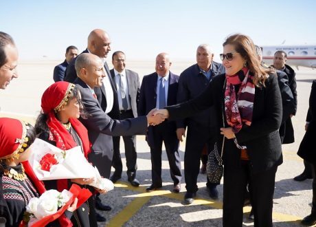 وزيرة التخطيط تصل إلى الوادي الجديد لافتتاح وتفقد عدد من المشروعات التنموية
