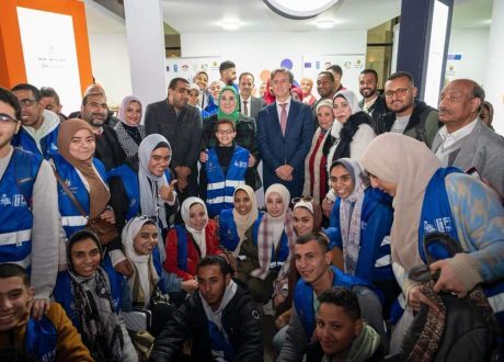 «القباج» تتفقد أجنحة «التضامن» بمعرض القاهرة الدولي للكتاب
