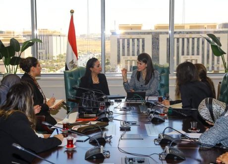 «التعاون الدولي» تبحث مع «القومي للمرأة» جهود التعاون لتعزيز برامج تمكين المرأة