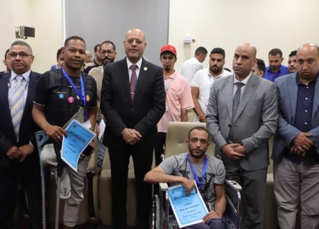 تنفيذًا لتوجيهات الرئيس.. وزير العمل يُسلم عقود عمل لذوي الهمم بمحافظتي القاهرة والإسماعيلية