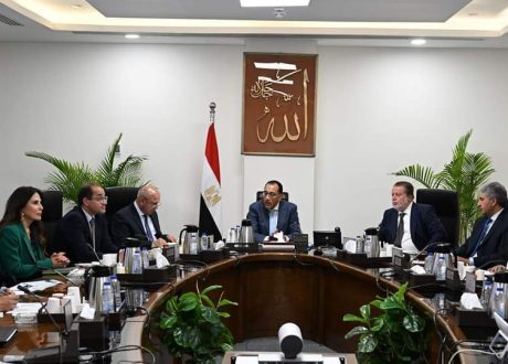 رئيس الوزراء يتابع الاجراءات التنفيذية لمبادرات دعم القطاعات الإنتاجية