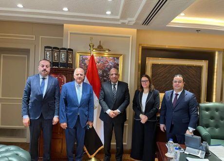 “وزير الكهرباء” يستقبل اعضاء لجنة الطاقة والبيئة بمجلس النواب