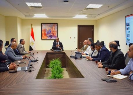 نائب وزير الإسكان يلتقي مسئولي شركات عالمية لدراسة فرص التعاون