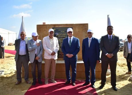 وزير الإسكان يضع حجر الأساس للمجمع الصناعي الأخضر بالمنطقة الصناعية بمدينة العلمين الجديدة