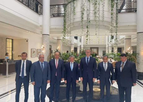 وزير البترول يبحث مع نظيره القبرصي تعزيز التعاون بين البلدين