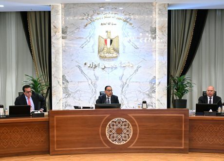رئيس الوزراء: دعم الصناعة بالشراكة مع القطاع الخاص على أجندة أولوياتنا