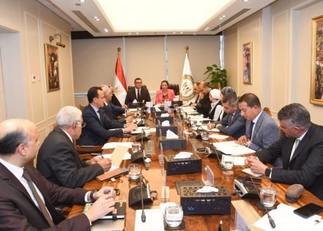 وزيرا الإسكان والبيئة يبحثان تعظيم الاستفادة من المخلفات لتحقيق الأهداف البيئية