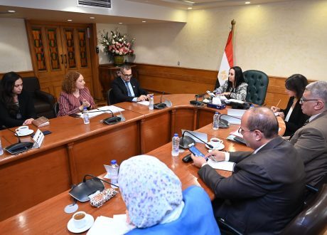 وزيرة التضامن تبحث مع المدير القطري لهيئة إنقاذ الطفولة تعزيز التعاون المشترك