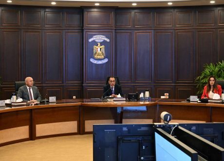 تمهيدًا لافتتاحه.. رئيس الوزراء يتابع موقف جاهزية المتحف المصري الكبير