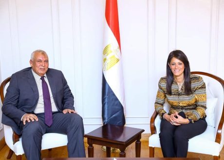 وزيرة التخطيط تلتقي محافظ الوادي الجديد لمتابعة تنفيذ مشروعات الخطة الاستثمارية