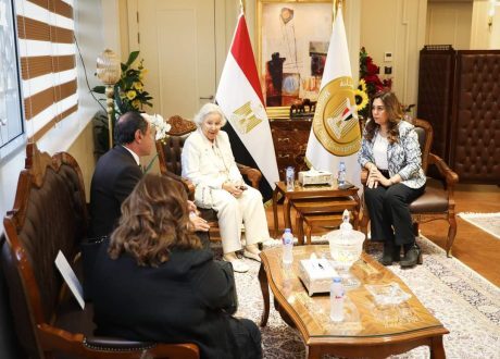 وزيرة التنمية تتابع جهود شركة “ارتقاء” لجمع القمامة والنظافة بالقاهرة