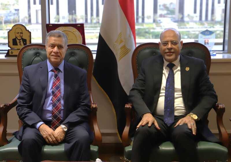 وزير العمل يبحث مع «مجموعة العربي» توفير فرص العمل والتدريب المهني