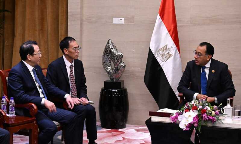 رئيس الوزراء: الحكومة أصدرت قانونًا خاصًا لتوطين صناعة السيارات في مصر