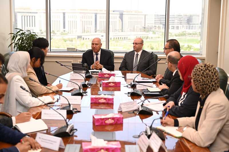 وزير الصناعة: نحرص على تقديم الدعم اللازم للاستثمارات المحلية والأجنبية في مصر