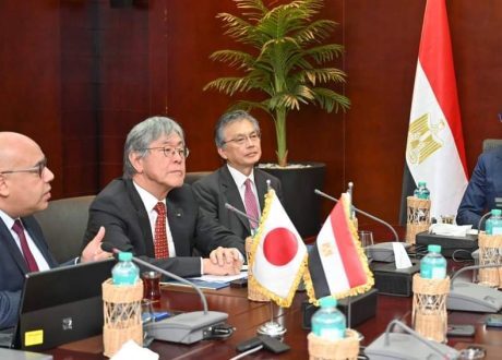 وزير الاستثمار يلتقي سفير اليابان لاستعراض تطورات إنشاء مصنع إنتاج الضفائر الكهربائية بالفيوم