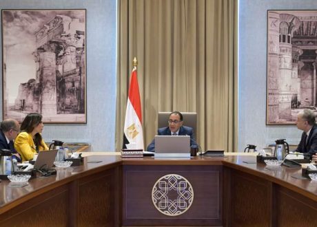 رئيس الوزراء يتابع استعدادات المرحلة الثانية من المبادرة الرئاسية «حياة كريمة»