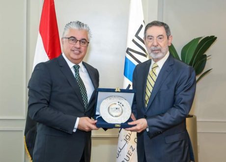 رئيس اقتصادية السويس يستقبل وفد غرفة التجارة العربية البرازيلية لاستكشاف الفرص الاستثمارية بالمنطقة