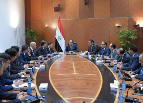 رئيس الوزراء يلتقي المدير العام ورئيس الشركة الصينية العامة للهندسة المعمارية “CSCEC”