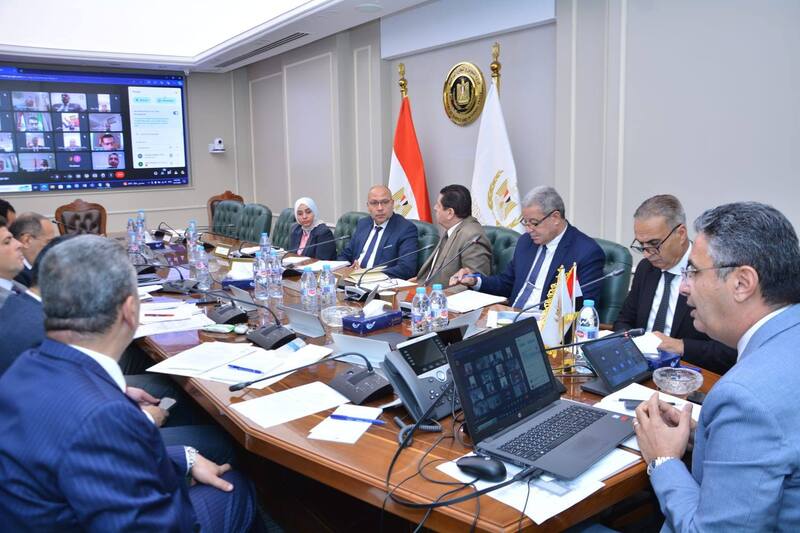 وزير التموين يوجه بمراقبة الأسواق وضبط منظومة طرح وتداول السلع