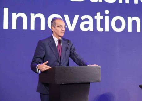 وزير الاتصالات : الذكاء الاصطناعى قاسما مشتركا لكافة القطاعات لتحقيق التنمية