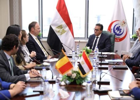 وزير الصحة يبحث سبل التعاون مع سفير بلجيكا في مصر