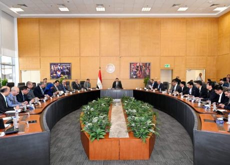 وزير الإسكان يتابع سير العمل بمشروع “منطقة الأعمال المركزية” بالعاصمة الإدارية