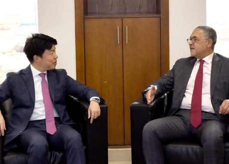 «هيئة الاستثمار» تبحث مع بنك اليابان آليات التمويل في قطاع الهيدروجين الأخضر