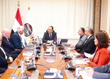 وزير قطاع الأعمال العام يبحث مع شركات ألمانية التعاون في إنتاج وتصدير الهيدروجين الأخضر