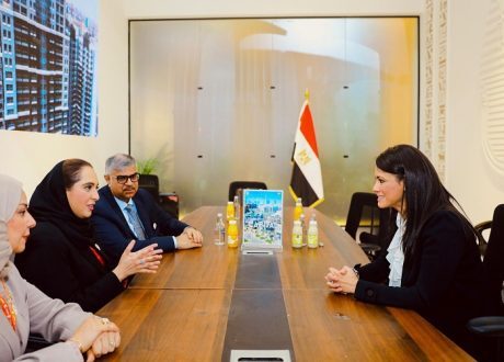 وزيرة التخطيط تبحث سبل التعاون الثنائي مع وزيرة الإسكان والتخطيط العمراني البحرينية
