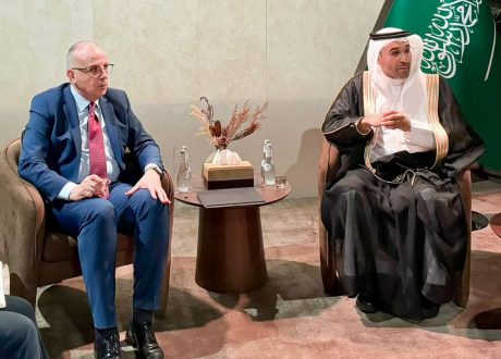 على هامش cop16 بالرياض..”وزير الري” يلتقي رئيس الهيئة السعودية للمياه