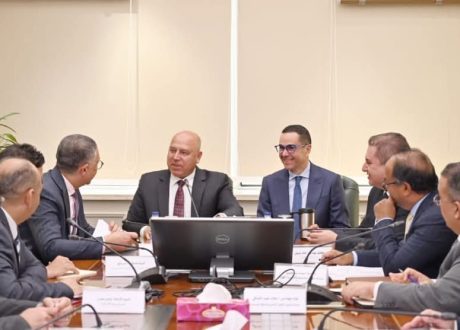 وزير الصناعة والنقل يبحث مع وزير الاستثمار معايير الموافقة على إنشاء المناطق الحرة الخاصة الجديدة