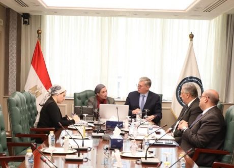 وزير البترول يبحث مع وزير البيئة جهود شركات البترول والغاز لخفض الانبعاثات والتوافق مع الاشتراطات البيئية