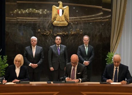 مدبولي يشهد توقيع مذكرة تفاهم لتأسيس حرم رائد لجامعة إكستر البريطانية في مصر