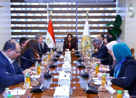 وزيرة التنمية المحلية تستقبل سفير إيطاليا بالقاهرة لبحث مجالات التعاون المشترك