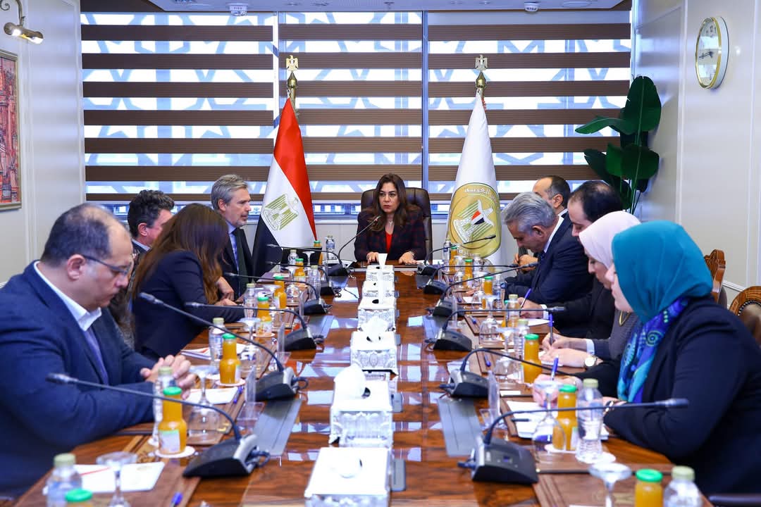 وزيرة التنمية المحلية تستقبل سفير إيطاليا بالقاهرة لبحث مجالات التعاون المشترك