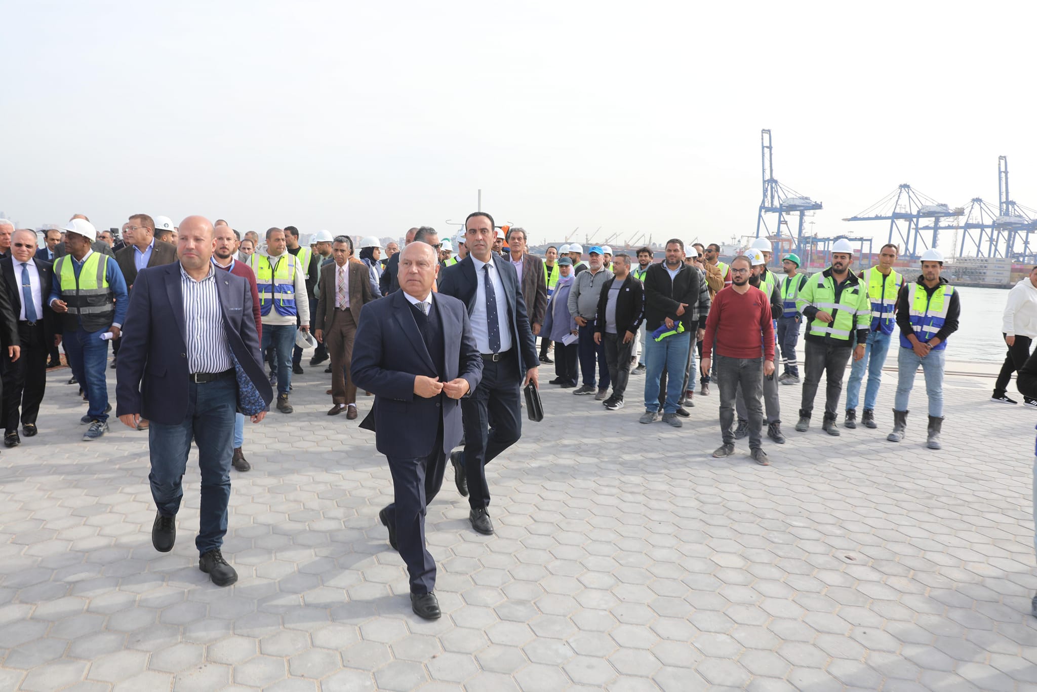 كامل الوزير يتفقد 5 مشروعات تنموية بميناء الإسكندرية لتعزيز اللوجستيات والنقل