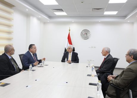 وزير التعليم العالي يبحث سبل تعزيز التعاون بين جامعة الإسكندرية و«فيرجينيا تك»