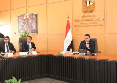 “وزير الإسكان” يتابع الموقف التنفيذي لمشروع منطقة الأعمال المركزية بالعاصمة الإدارية الجديدة