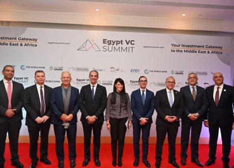 وزير الاستثمار : الفترة الحالية تمثل فترة انتقالية للتحول من إدارة الدولة للاقتصاد إلى تمكين القطاع الخاص من قيادة عملية التنمية الاقتصادية